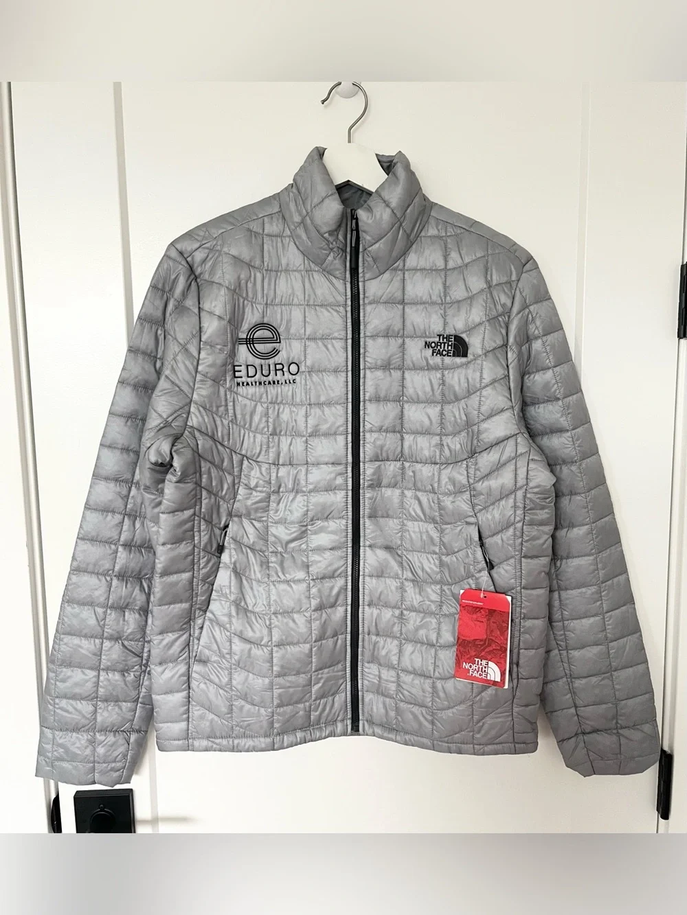 NWT The North Face ThermoBall Trekker Jacket Men Size S Grey Puffer Company Logo
